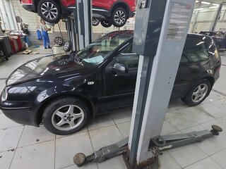2001 Volkswagen Golf IV, чёрный, 430000 рублей, вид 2