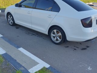 2017 Skoda Rapid I Рестайлинг, белый, 1250000 рублей, вид 4