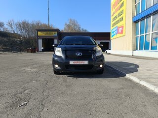 2009 Toyota Vitz II (XP90), чёрный, 699000 рублей, вид 2