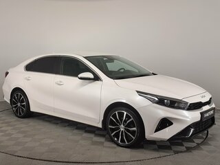 2022 Kia Cerato IV Рестайлинг, белый, 2210000 рублей, вид 4