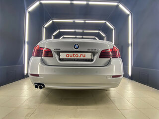 2013 BMW 5 серии 530d xDrive VI (F10/F11/F07) Рестайлинг, серый, 3000000 рублей, вид 4