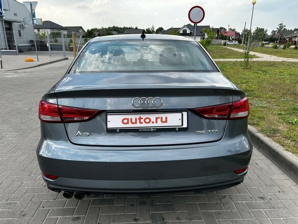 2019 Audi A3 III (8V) Рестайлинг, серебристый, 2200000 рублей - вид 4