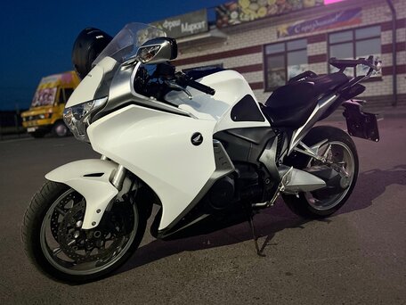 2012 Honda VFR 1200, белый, 889000 рублей, вид 1