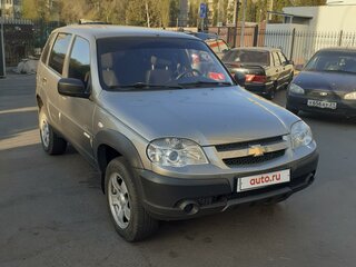 2012 Chevrolet Niva I Рестайлинг, бежевый, 600000 рублей, вид 2