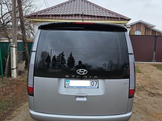 2021 Hyundai Staria I, серебристый, 4000000 рублей, вид 3