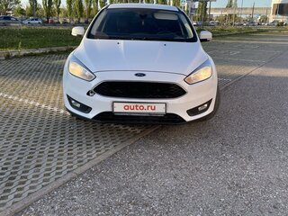 2016 Ford Focus III Рестайлинг, белый, 935000 рублей, вид 2