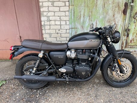 2021 Triumph Bonneville, чёрный, 1300000 рублей, вид 2