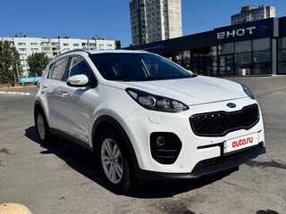 2016 Kia Sportage IV, белый, 2100000 рублей, вид 3