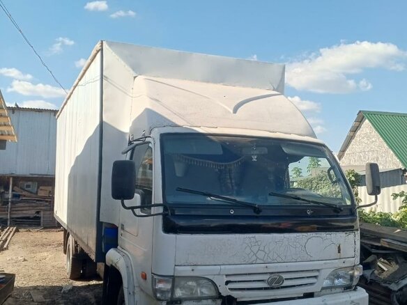 2007 Yuejin 1080, белый, 890000 рублей