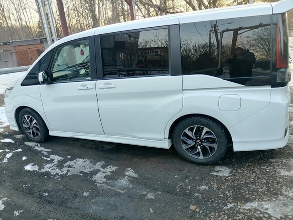 2019 Honda Stepwgn Spada V Рестайлинг, белый, 2450000 рублей - вид 3