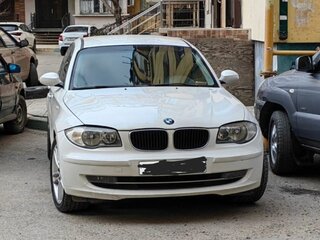 2007 BMW 1 серии 118i I (E81/E82/E87/E88) Рестайлинг, белый, 630000 рублей, вид 3