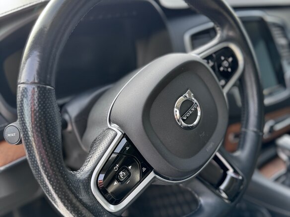 2018 Volvo XC90 II, серебристый, 3900000 рублей - вид 6