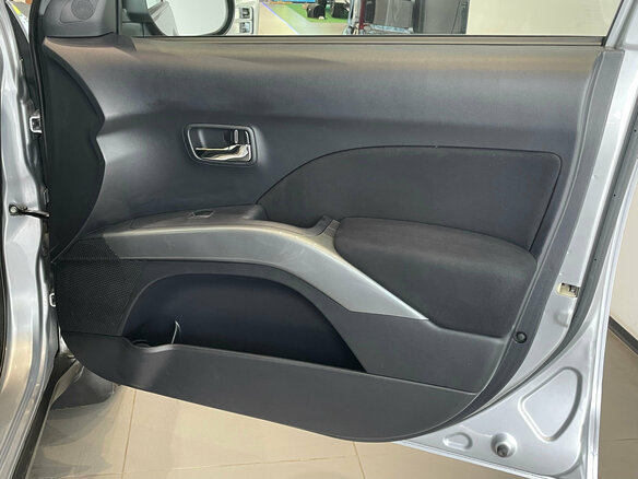 2008 Mitsubishi Outlander II, серебристый - вид 24