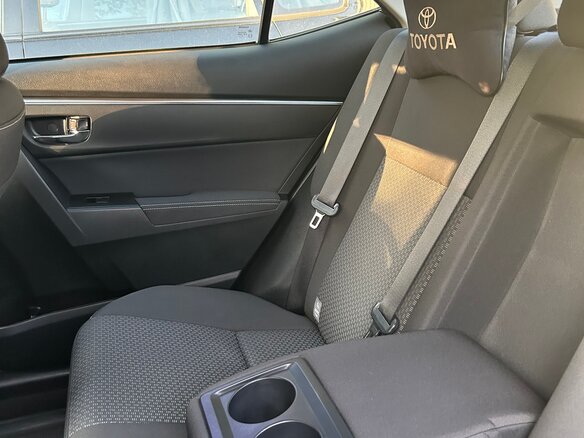 2015 Toyota Corolla XI (E160, E170, E180), серый, 1500000 рублей - вид 8
