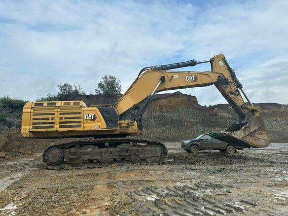 2021 Caterpillar 395, 37000000 рублей