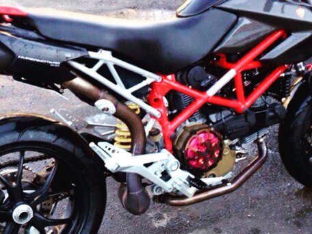2008 Ducati Hypermotard, красный, 650000 рублей, вид 4