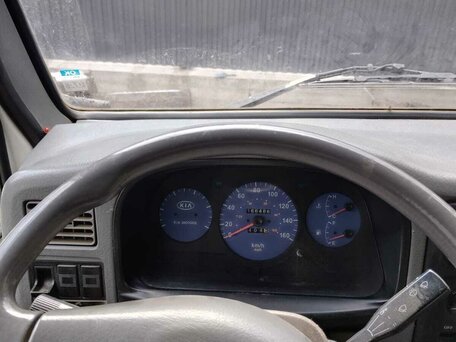 2004 Kia Bongo, белый, 720000 рублей, вид 1
