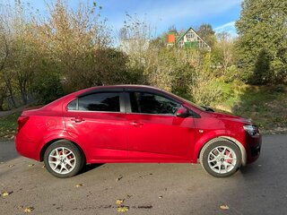 2014 Chevrolet Aveo II, красный, 1100000 рублей, вид 4