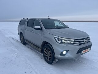 2018 Toyota Hilux VIII, серый, 4200000 рублей, вид 3