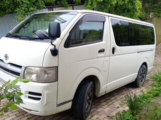 2005 Toyota HiAce H200, белый, 1600000 рублей, вид 1