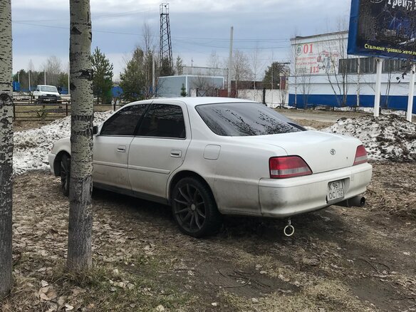 1997 Toyota Cresta V (X100), белый, 650000 рублей - вид 2
