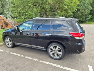 2016 Nissan Pathfinder IV, чёрный, 1500000 рублей, вид 4