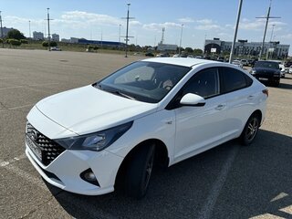 2020 Hyundai Solaris II Рестайлинг, белый, 1350000 рублей, вид 3