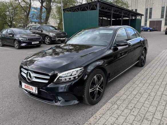 2018 Mercedes-Benz C-Класс 180 d IV (W205) Рестайлинг, чёрный, 2400000 рублей - вид 3