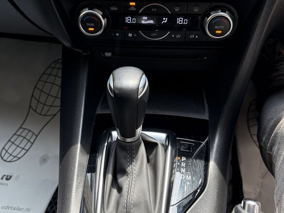 2017 Mazda Axela III Рестайлинг, синий, 1290000 рублей - вид 31
