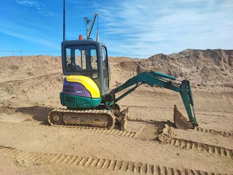 2004 Komatsu PC20, зелёный, 1900000 рублей, вид 3