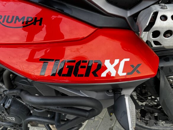 2015 Triumph Tiger 800, красный, 765000 рублей - вид 7