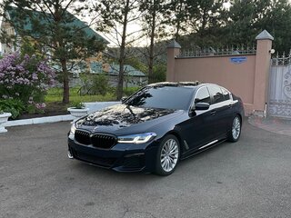 2018 BMW 5 серии 520d VII (G30/G31/G38), синий, 3000000 рублей, вид 1