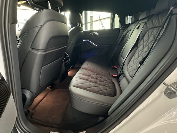 2024 BMW X6 30d III (G06) Рестайлинг, белый, 15500000 рублей - вид 16