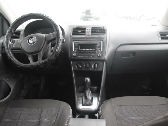 2016 Volkswagen Polo V Рестайлинг, бежевый - вид 5