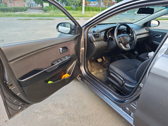2012 Kia Rio 4-speed III, серый, 680000 рублей - вид 6