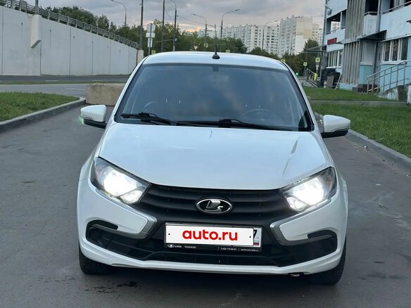 2022 Lada (ВАЗ) Granta I Рестайлинг, белый, 550000 рублей - вид 1