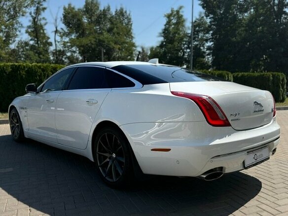 2018 Jaguar XJ IV (X351) Рестайлинг, белый, 3900000 рублей - вид 7