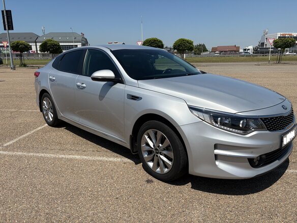 2016 Kia Optima IV, серебристый, 1900000 рублей - вид 1
