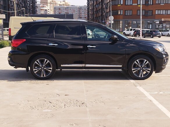 2017 Nissan Pathfinder IV Рестайлинг, чёрный, 2000000 рублей - вид 8