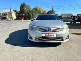 2013 Toyota Camry VII (XV50), серебристый, 1500000 рублей, вид 2