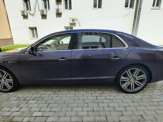 2018 Bentley Flying Spur II, фиолетовый, 9200000 рублей, вид 4