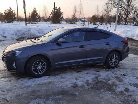 2019 Hyundai Elantra VI (AD) Рестайлинг, серый, 1700000 рублей - вид 3