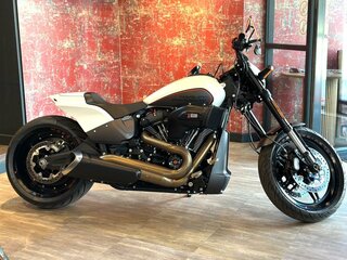 2019 Harley-Davidson FXDR 114, белый, 2099000 рублей, вид 1