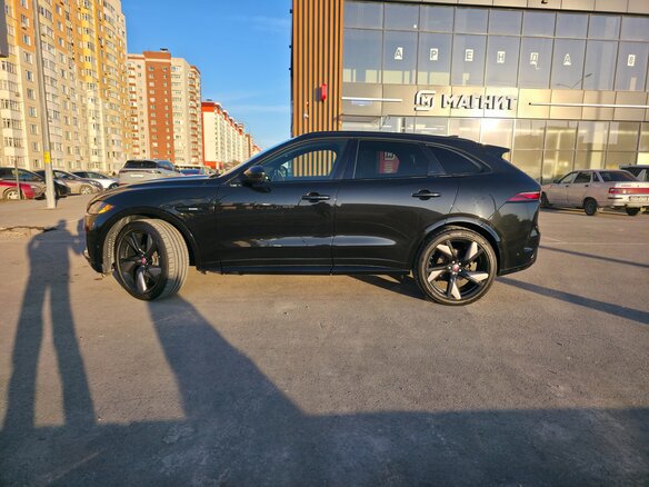 2016 Jaguar F-Pace I, чёрный, 4000000 рублей - вид 4