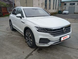 2020 Volkswagen Touareg III, белый, 5180000 рублей, вид 2