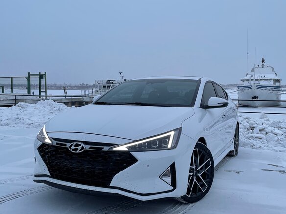 2019 Hyundai Avante N Line VI Рестайлинг, белый, 2350000 рублей - вид 2