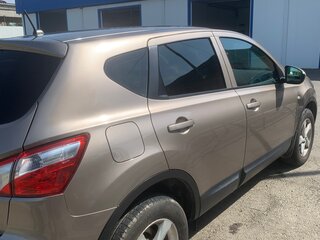 2010 Nissan Qashqai I Рестайлинг, коричневый, 900000 рублей, вид 4
