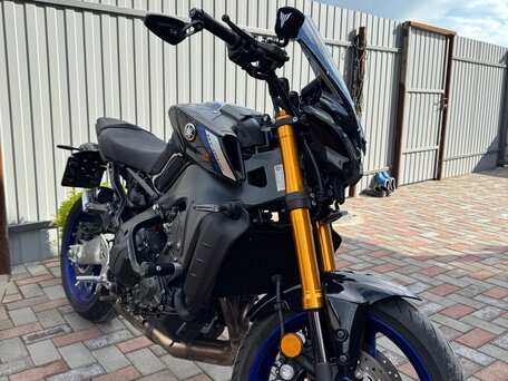 2021 Yamaha MT-09 (FZ-09), синий, 1370000 рублей, вид 3