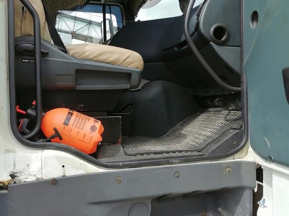 2000 DAF 95XF, белый, 2000000 рублей - вид 2