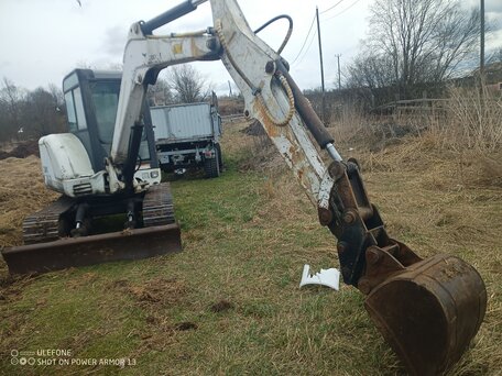 2001 Bobcat Гусеничные, белый, 1700000 рублей, вид 1